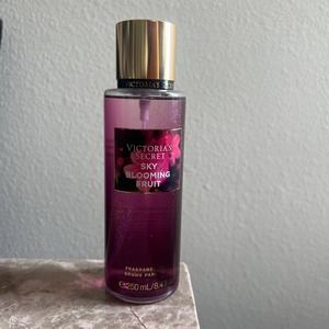 Victoria's Secret Sky Blooming Fruit Mist